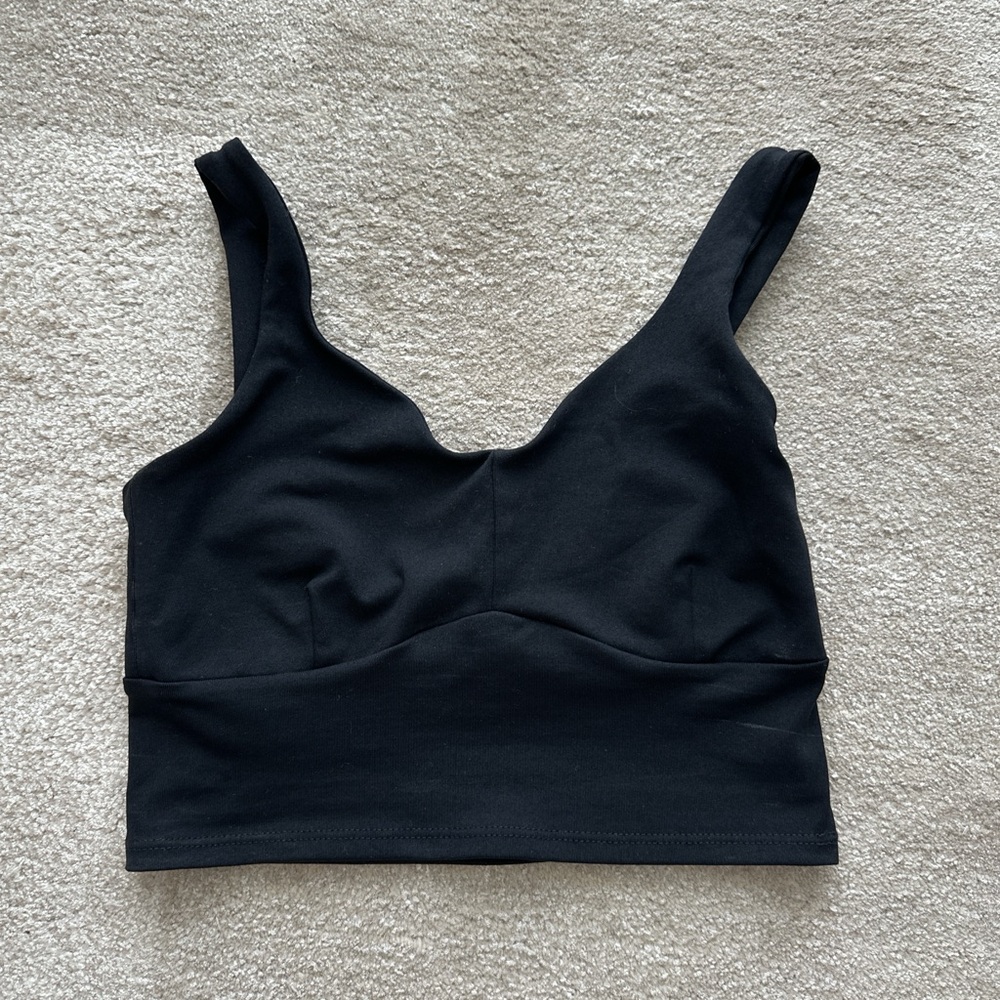 Live the process tank crop sports bra